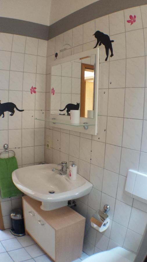 Ferienwohnung Katzenberger بيفرونغن الغرفة الصورة